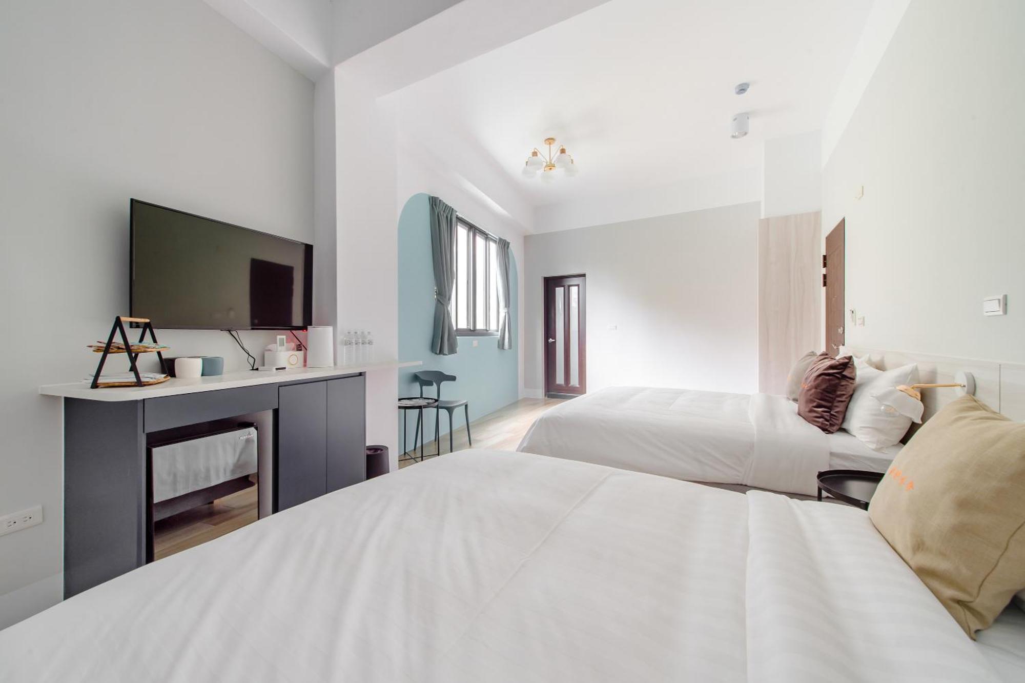 Water House Bed & Breakfast Yuchi Exterior photo